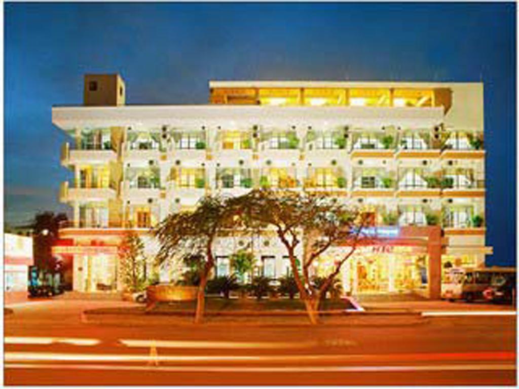 Aurora Nha Trang Hotel Exterior photo