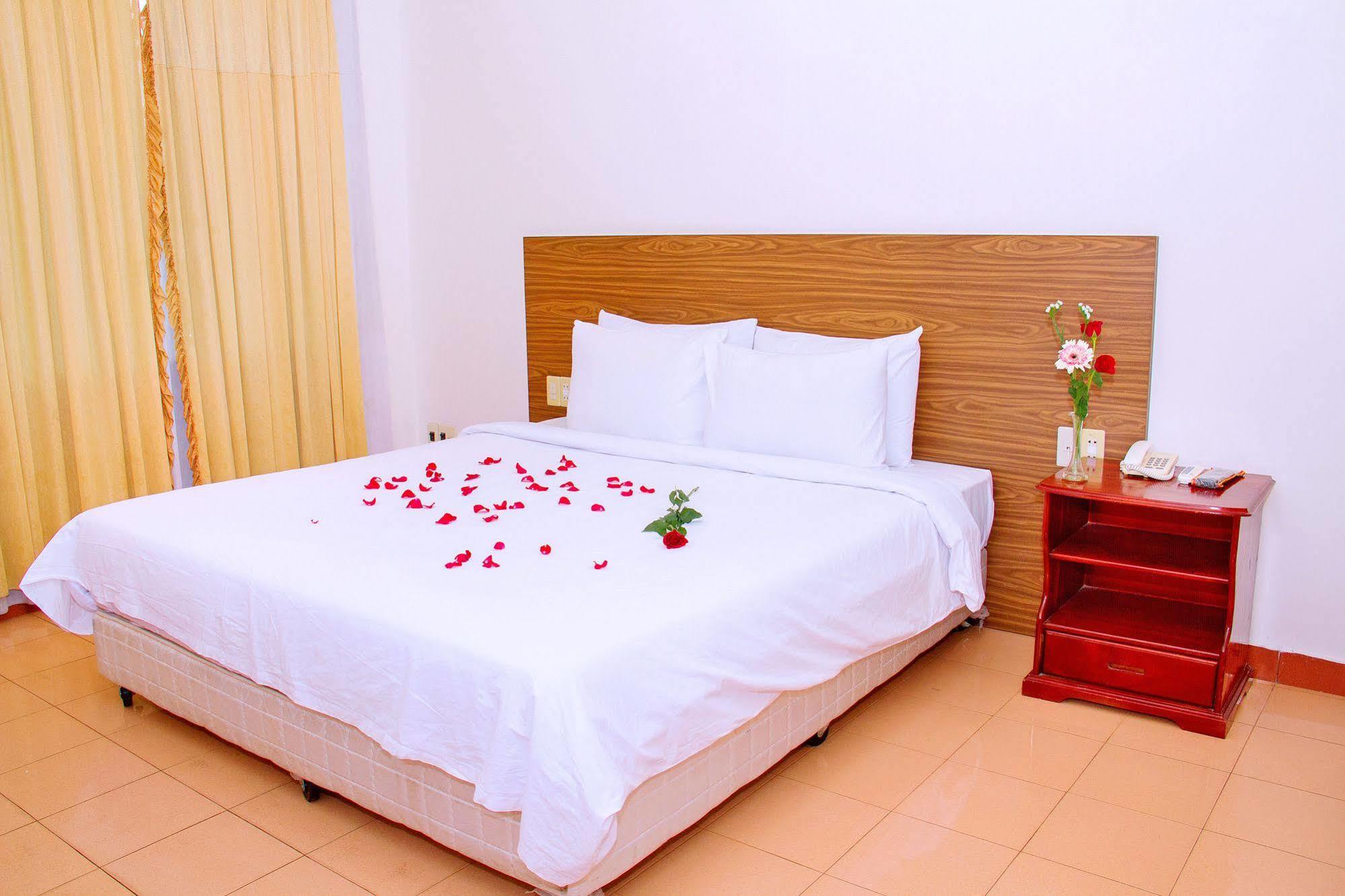 Aurora Nha Trang Hotel Exterior photo