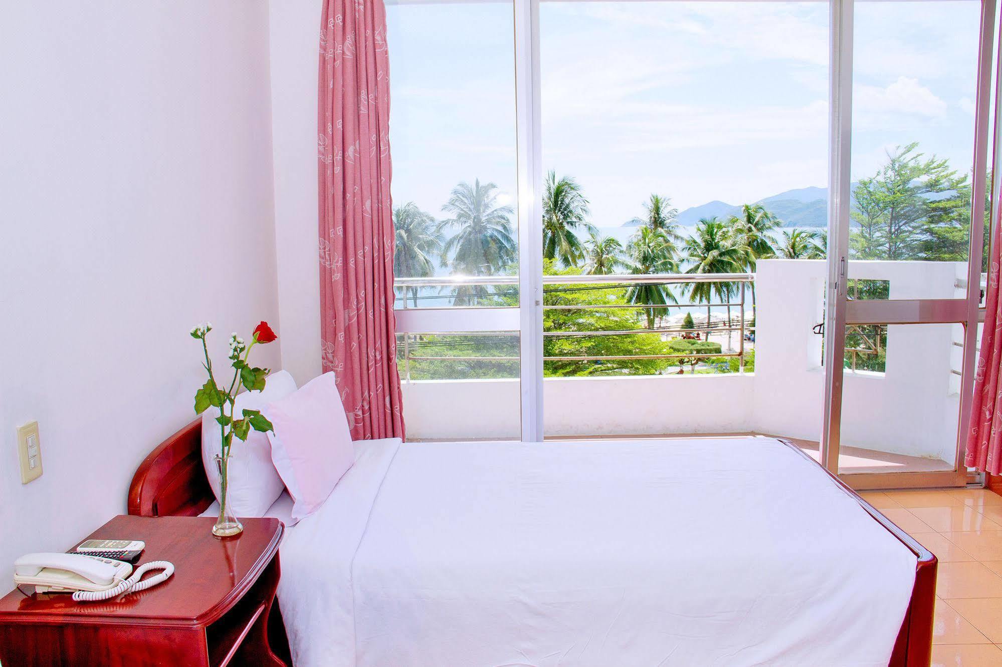 Aurora Nha Trang Hotel Exterior photo