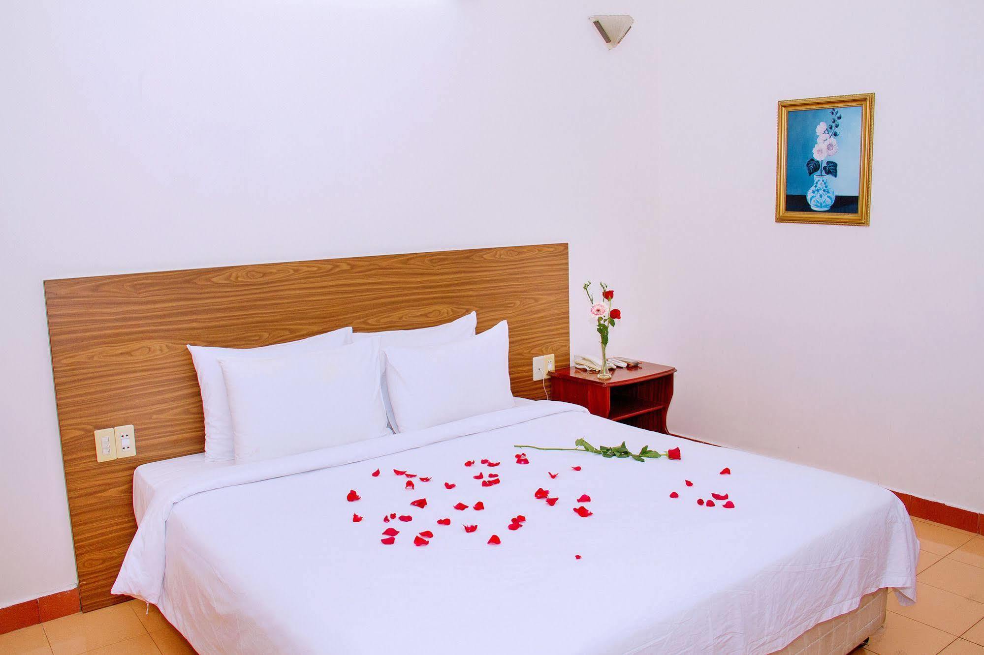 Aurora Nha Trang Hotel Exterior photo
